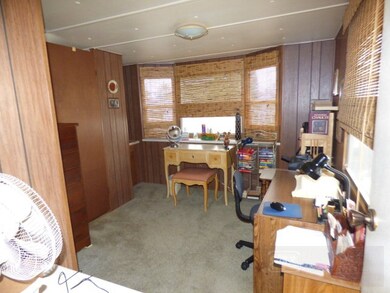 Bedroom 2 / office