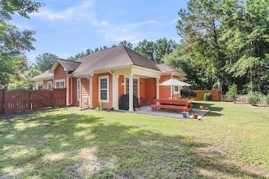 Large Fenced Back Yard