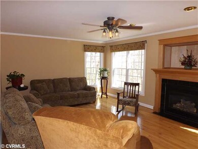 Den/Family/Great Room - The jviews from out the windows are breath taking! Gorgeous property!