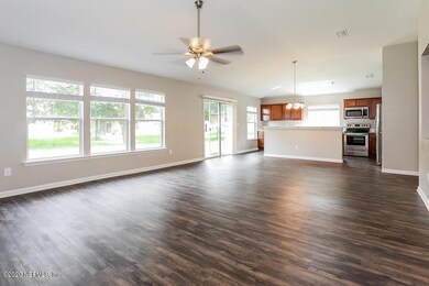 11583 Pleasant Creek Dr, Jacksonville, FL 32218 - photo 3