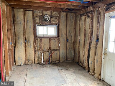 323 Woodbury Lake Dr, Woodbury, NJ 08096 - photo 7