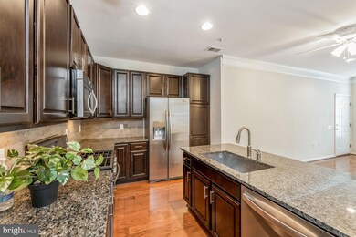 3047 Rittenhouse Cir unit 73, Fairfax, VA 22031 - photo 6