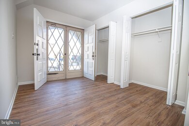 9508 Miranda Ct, Fairfax, VA 22031 - photo 4