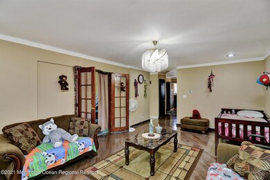07-Living Room