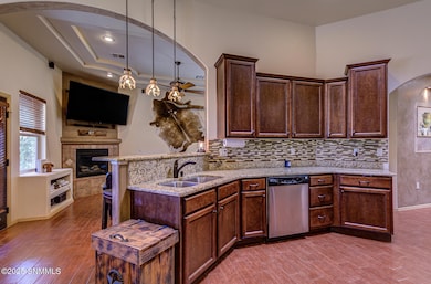 4022 Bravia Dove Loop LCNM-10