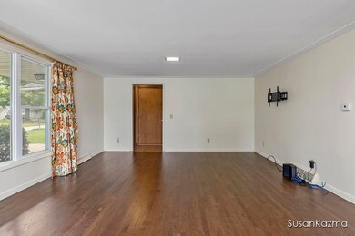 325 N Locust St, Wayland, MI 49348 - photo 7