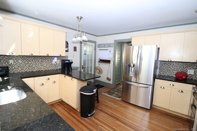 111 Stearns St, Bristol, CT 06010 - photo 5