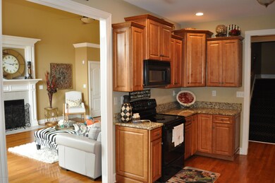 11041 Radleigh Ln, Louisville, KY 40291 - photo 7