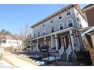 628 Center St, Jim Thorpe, PA 18229 - photo 2