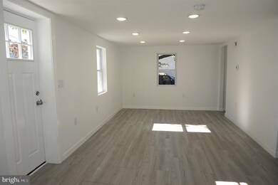 1042 W Park Ave, Lindenwold, NJ 08021 - photo 4