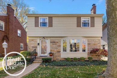 1769 Newcastle Rd, Grosse Pointe Woods, MI 48236 - photo 2