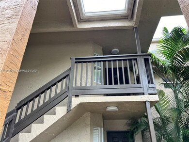 665 SW 113th Way unit 665, Pembroke Pines, FL 33025 - photo 3