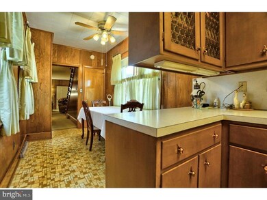 1310 Mulberry St, Reading, PA 19604 - photo 7