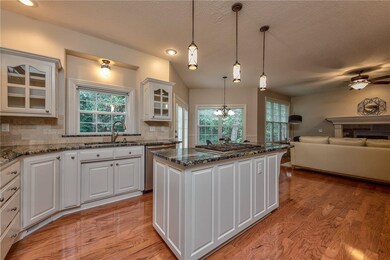 305 Laurinda Dr Bentonville, AR 72712