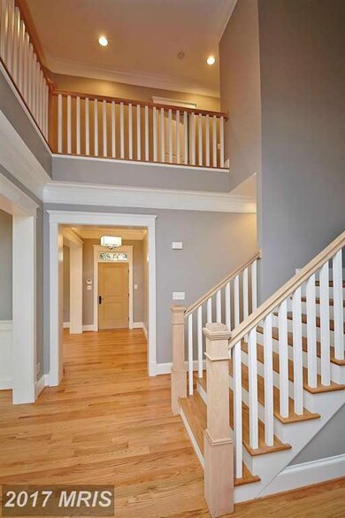 2134 Emilys Ln, Falls Church, VA 22043 - photo 4