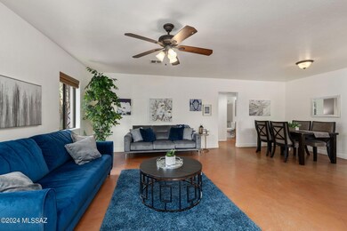 6-web-or-mls-2810 E Lester St - MLS Imag