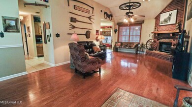 98 Forked Creek Pkwy, Hernando, MS 38632 - photo 2