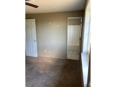 605 SW Nye Ave, Pendleton, OR 97801 - photo 4