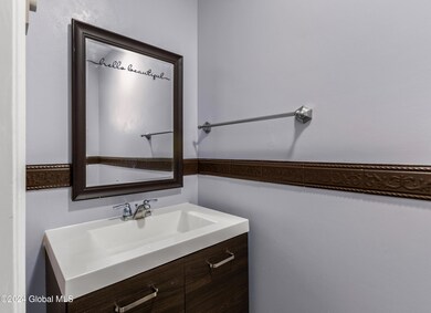 3023 Squire Blvd, Slingerlands, NY 12159 - photo 3