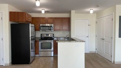 37 Hawthorne Dr unit 305, Bedford, NH 03110 - photo 3