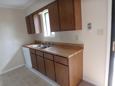 106 Brenda Dr, Jacksonville, NC 28546 - photo 5