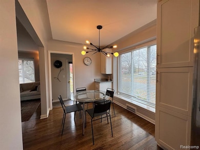 1678 Taunton Rd, Birmingham, MI 48009 - photo 3