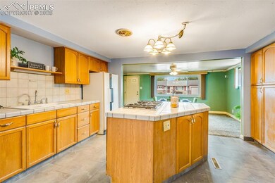 1732 Comanche Rd, Pueblo, CO 81001 - photo 5