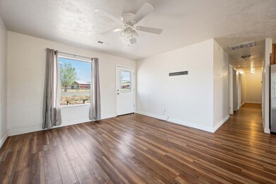 4.Living Room