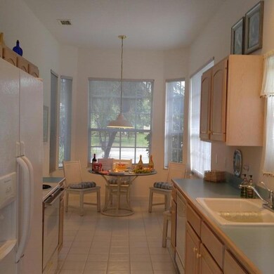 9417 Poinciana Ct, Fort Pierce, FL 34951 - photo 4