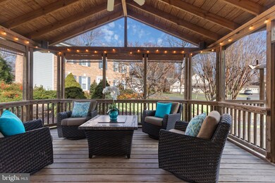 13150 Rounding Run Cir, Herndon, VA 20171 - photo 3