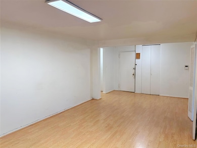 152-72 Melbourne Ave unit 1D, Flushing, NY 11367 - photo 5