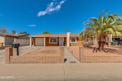 8032 W Clayton Dr, Phoenix, AZ 85033 - photo 4