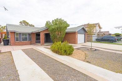 512 Katherine Dr, Horizon City, TX 79928 - photo 2