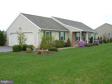 551 Daisy Dr, New Holland, PA 17557 - photo 3