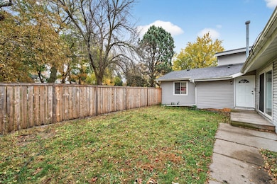 7772 Dunmore Rd, Woodbury, MN 55125 - photo 2