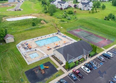 9815 Emerald Ridge Ave NW, Canal Fulton, OH 44614 - photo 2