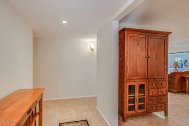 1864 E Concorda Dr, Tempe, AZ 85282 - photo 6