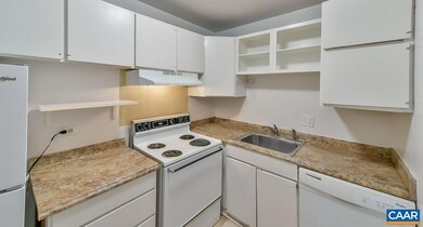 1215 Wertland St unit A13, Charlottesville, VA 22903 - photo 5
