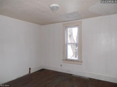 1123 4th St NE, Canton, OH 44704 - photo 6