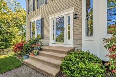 16 Bay Farm Ln, South Grafton, MA 01560 - photo 3