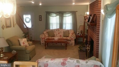 10005 Locust St, Glenn Dale, MD 20769 - photo 4