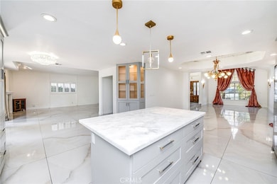 19314 Yolie Ln, Tarzana, CA 91356 - photo 4