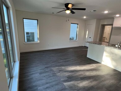 2430-2428 S Fannin Ave unit 2430, Denison, TX 75020 - photo 3