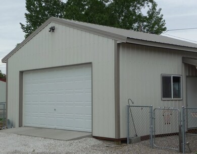 422 N Stevens St, Chewelah, WA 99109 - photo 2