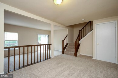 8135 Londonderry Ct, Laurel, MD 20707 - photo 5