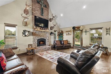 19610 Shinn Springs Rd, Siloam Springs, AR 72761 - photo 4