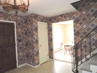 8 Mccutcheon Ct, Middletown, NJ 07748 - photo 4