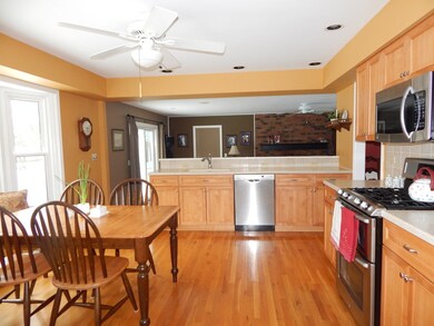 428 Meadowrue Ln, Batavia, IL 60510 - photo 7