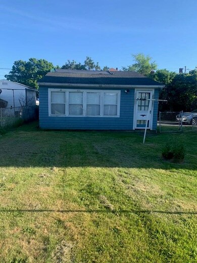 324 King St, Fall River, MA 02724 - photo 5