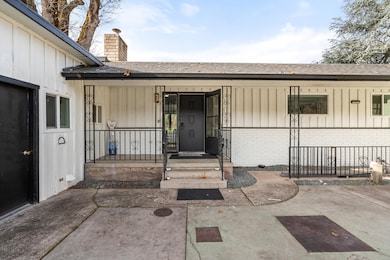 2400 Rogue River Hwy, Gold Hill, OR 97525 - photo 7